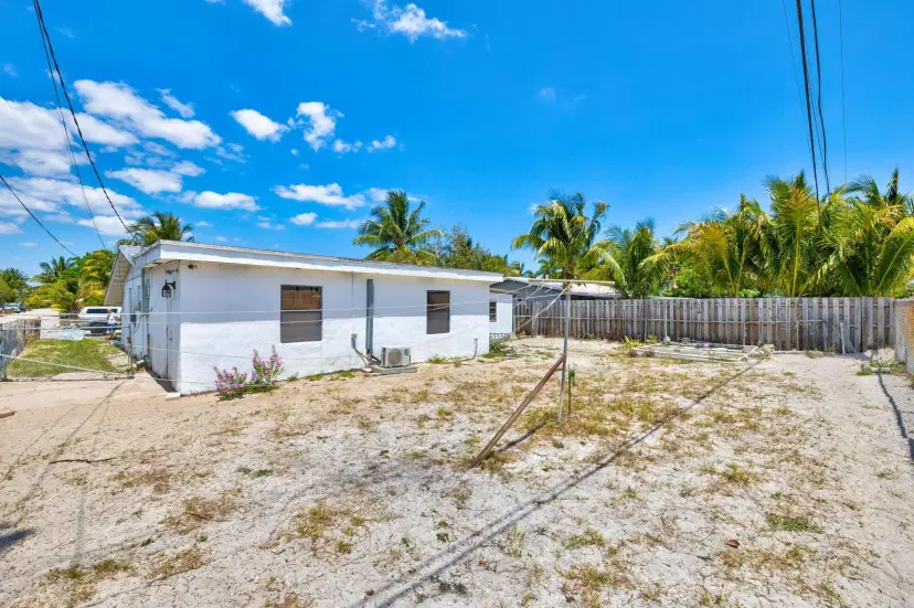 Picture of 1000 NE 52Nd Ct, Deerfield Beach FL 33064