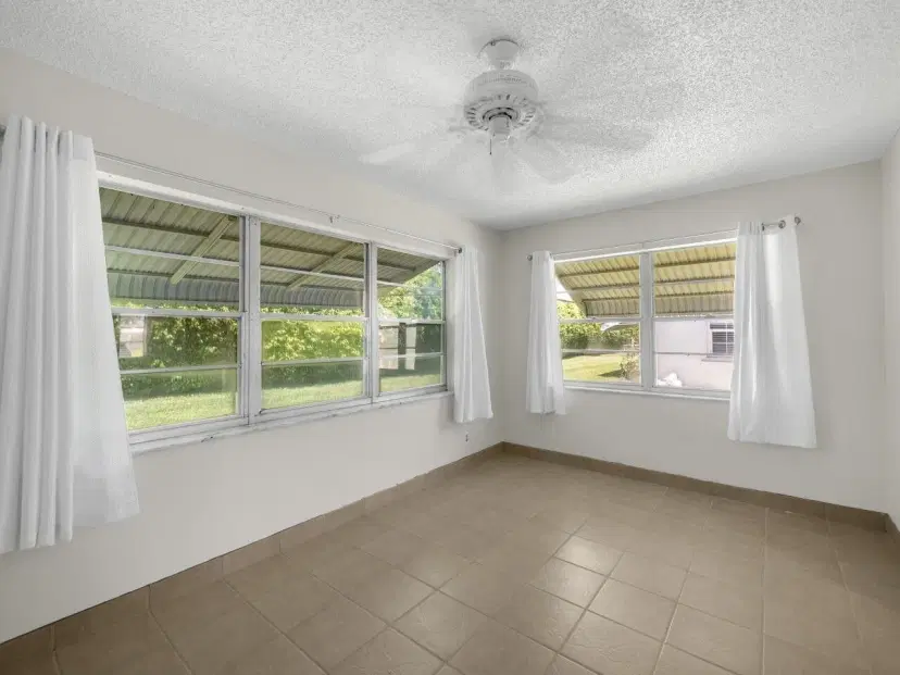 Picture of 904 SW 24Th Street, Boynton Beach FL 33426