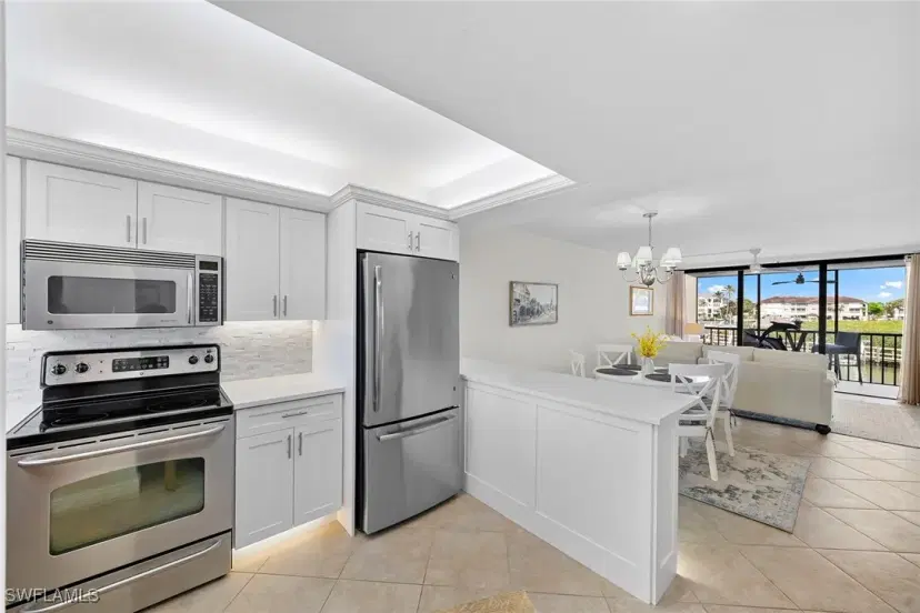 Picture of 271 Southbay Dr 222, Naples FL 34108