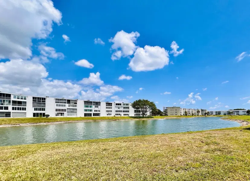 Picture of 101 Wellington A, West Palm Beach FL 33417