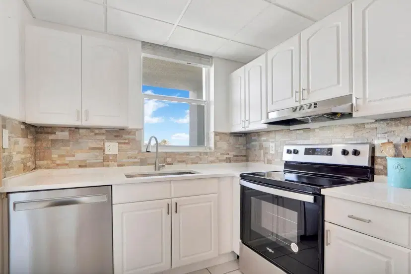 Picture of 109 Paradise Harbour Boulevard 314, North Palm Beach FL 33408
