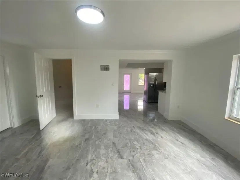 Picture of 1356 Floral Dr, Fort Myers FL 33916