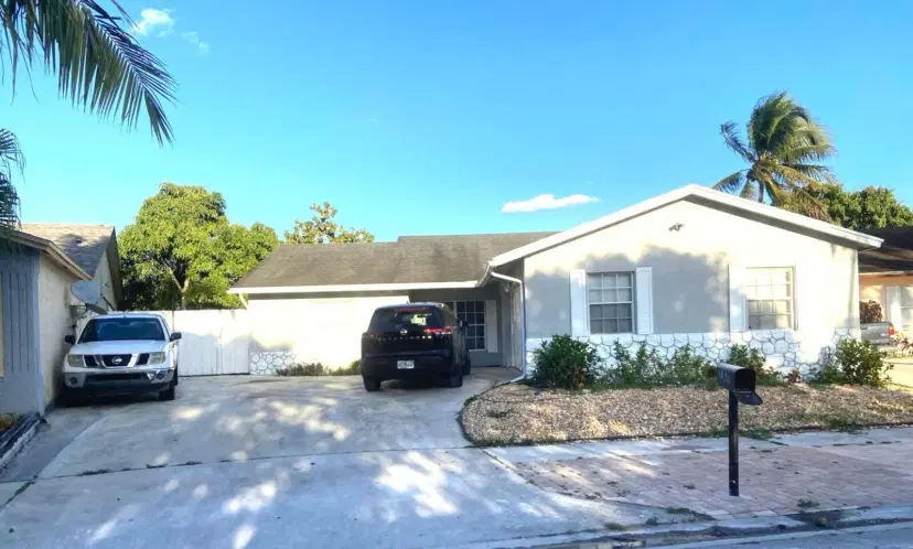 Picture of 5830 Lincoln Circle W, Lake Worth FL 33463