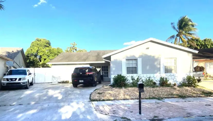 Picture of 5830 Lincoln Circle W, Lake Worth FL 33463