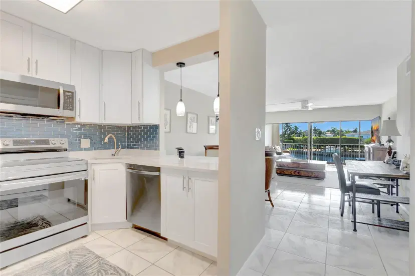 Picture of 390 N Federal Hwy 202, Deerfield Beach FL 33441