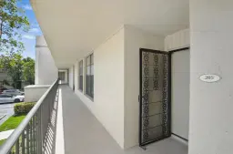 Picture of 2 Royal Palm Way 205, Boca Raton, FL 33432