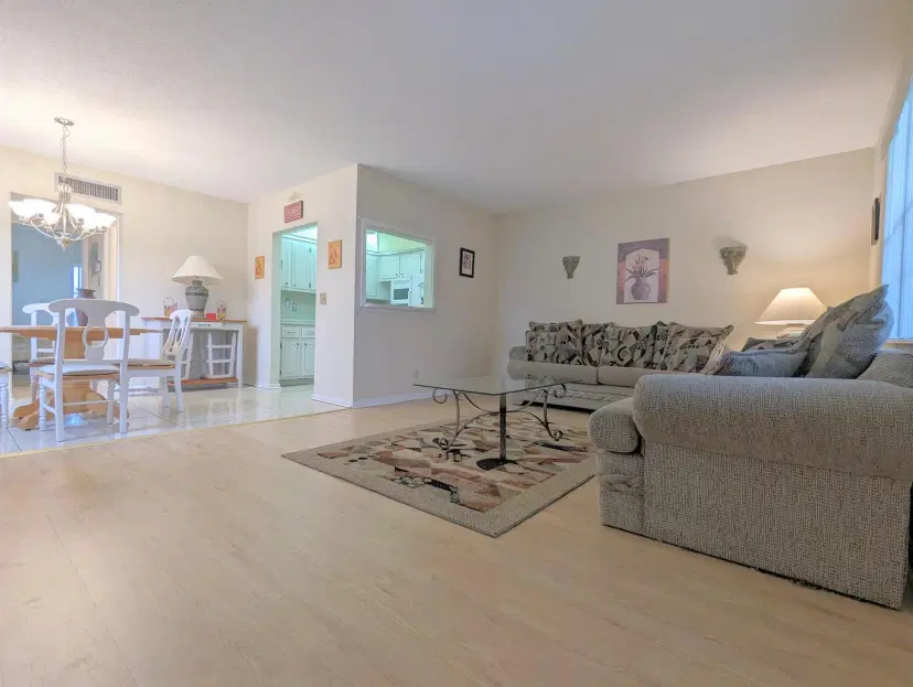 Picture of 113 Waltham E, West Palm Beach FL 33417