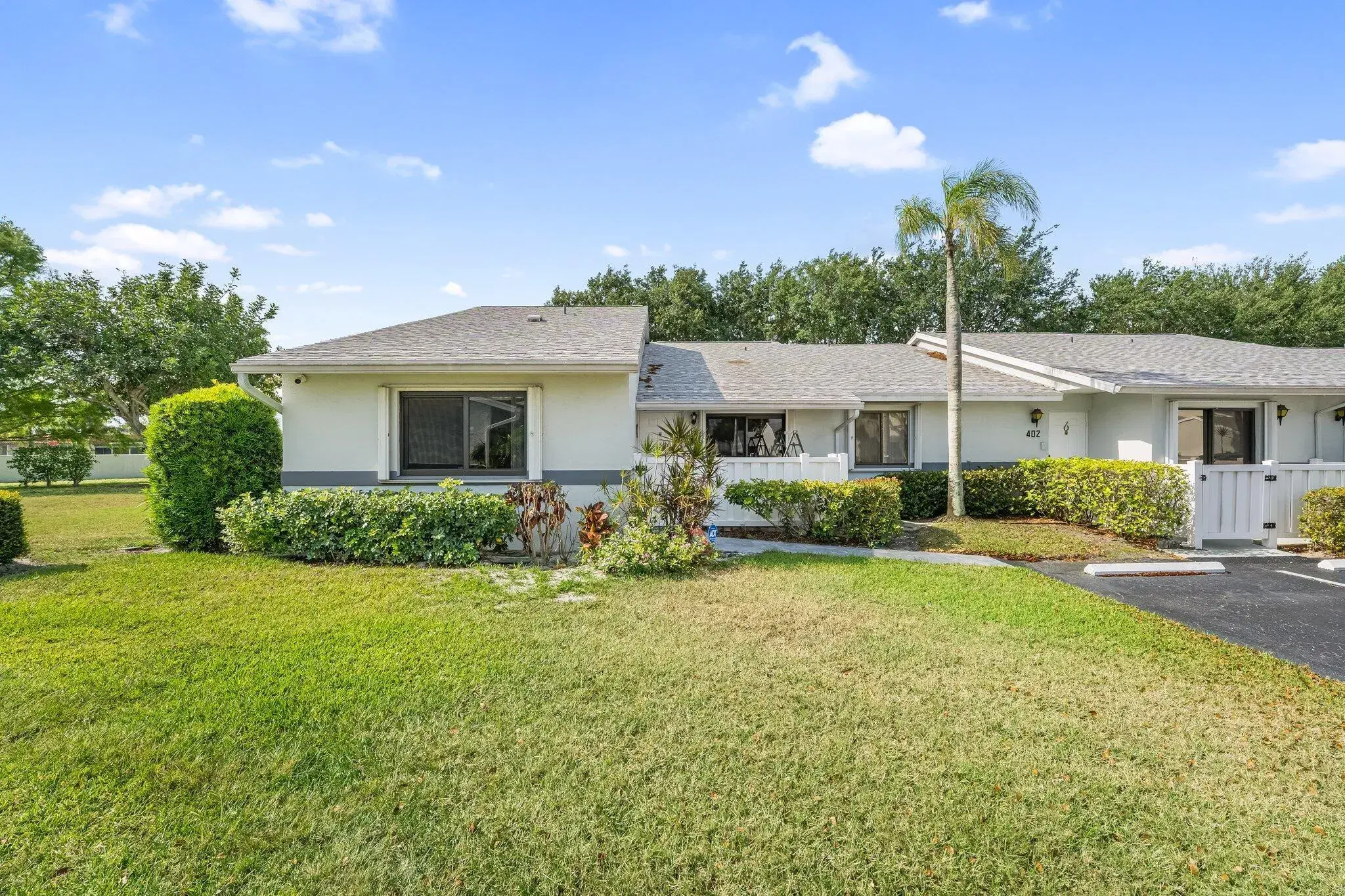 Picture of 2640 Gately Drive W 401, West Palm Beach, FL 33415