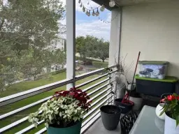 Picture of 9330 Lagoon Pl 406, Davie, FL 33324