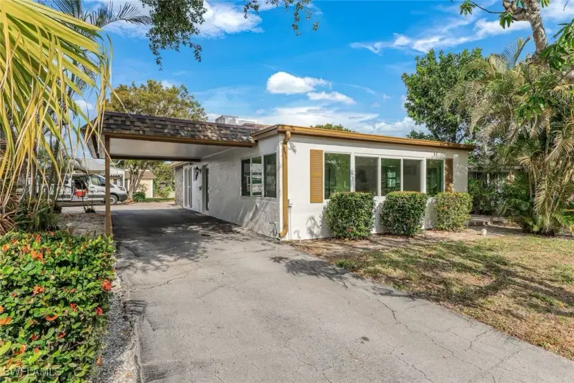 Picture of 16 Kings Rd A16, Naples FL 34112