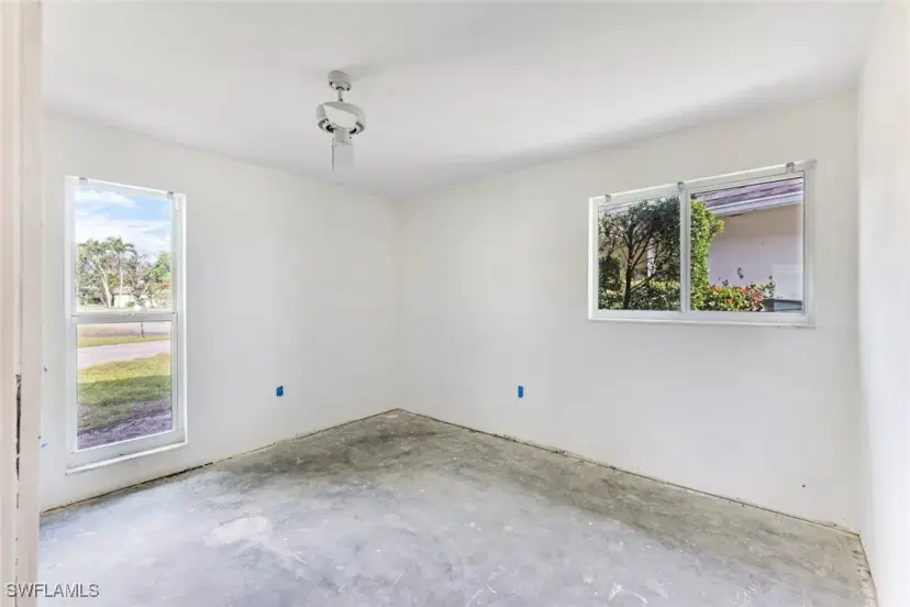 Picture of 16 Kings Rd A16, Naples FL 34112