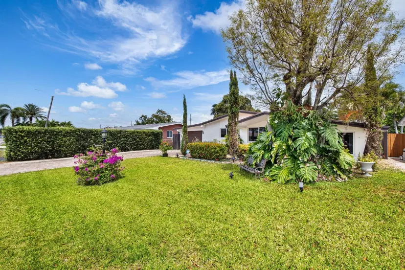 Picture of 7851 NW 12Th, Pembroke Pines FL 33024