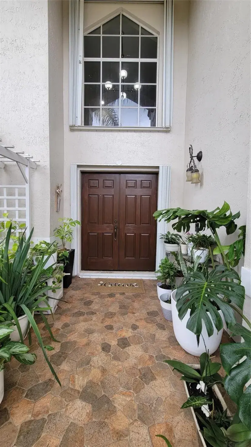 Picture of 350 Cambridge Dr, Weston FL 33326