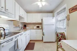 Picture of 2223 NE 1St Court 105, Boynton Beach, FL 33435