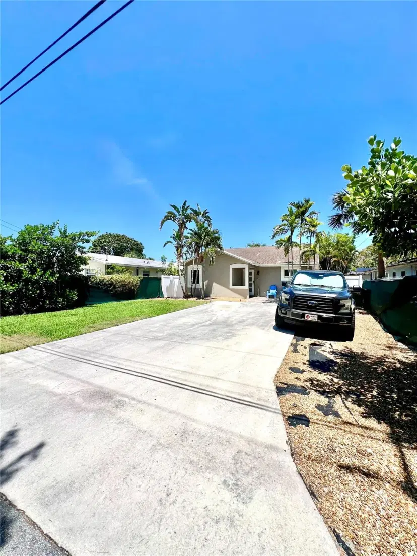 Picture of 1204 NE 3Rd Ave, Fort Lauderdale FL 33304