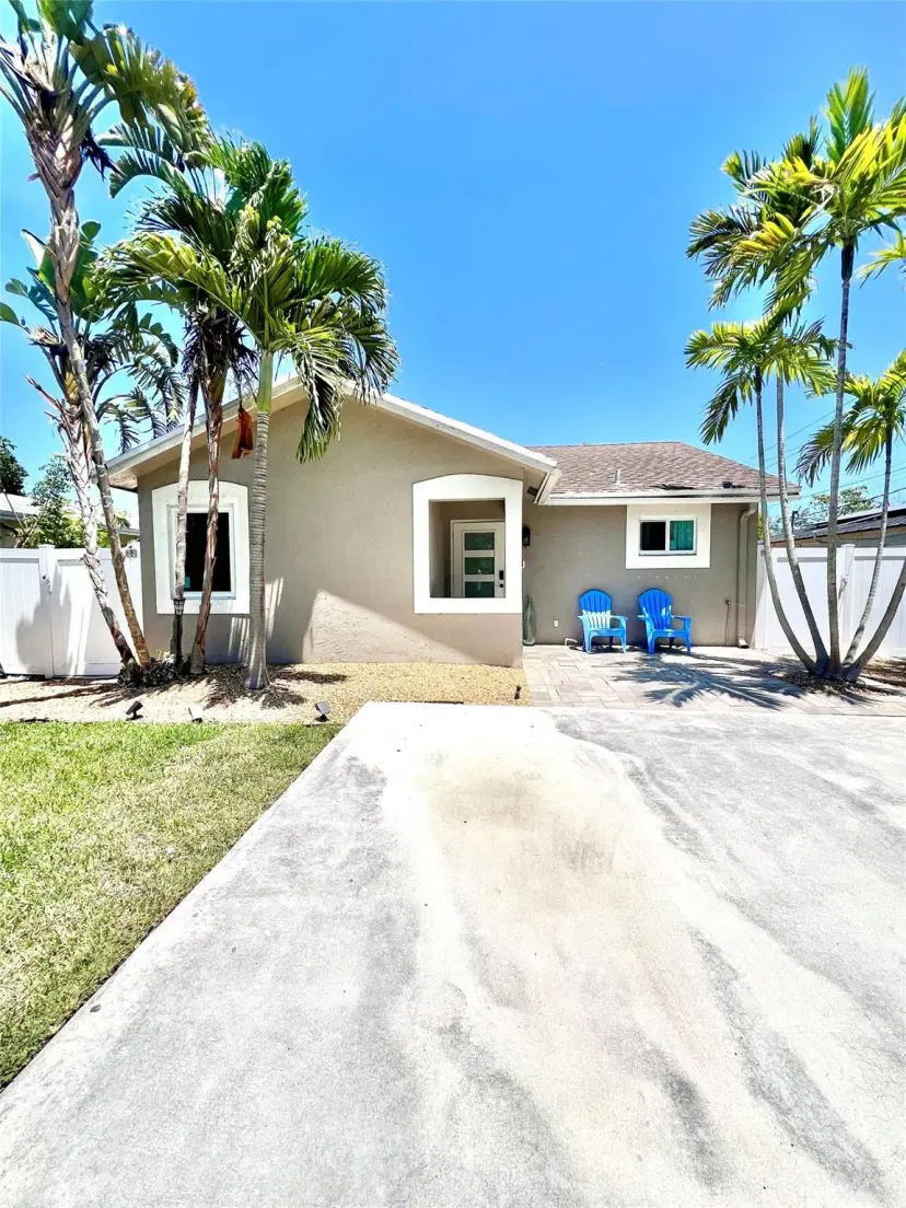 Picture of 1204 NE 3Rd Ave, Fort Lauderdale FL 33304
