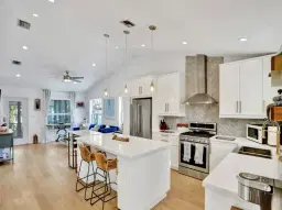 Picture of 1204 NE 3Rd Ave, Fort Lauderdale, FL 33304