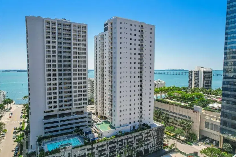 Picture of 185 SE 14 Terrace 2411, Miami FL 33131