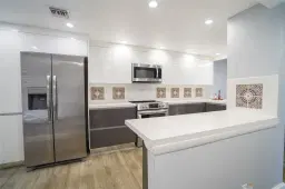 Picture of 7 Royal Palm Way 304, Boca Raton, FL 33432