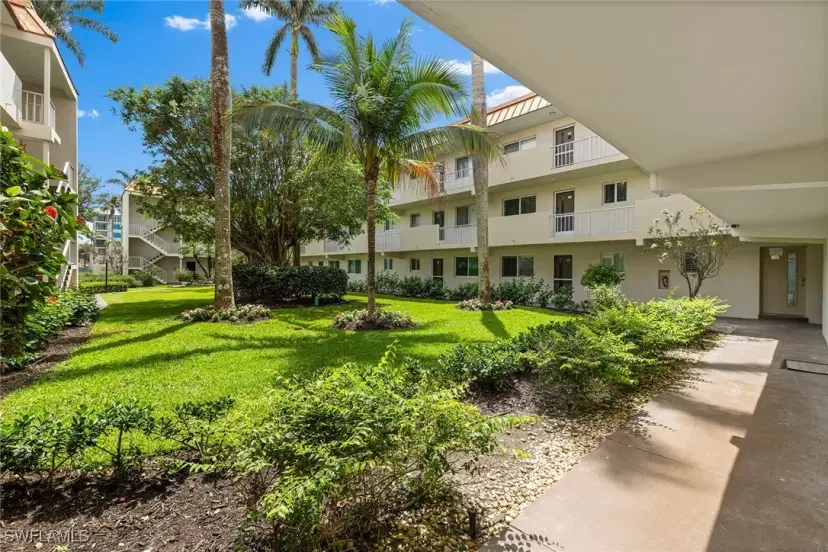 Picture of 1100 Gulf Shore Blvd N 110, Naples FL 34102