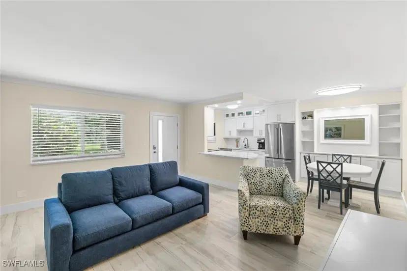 Picture of 1100 Gulf Shore Blvd N 110, Naples FL 34102
