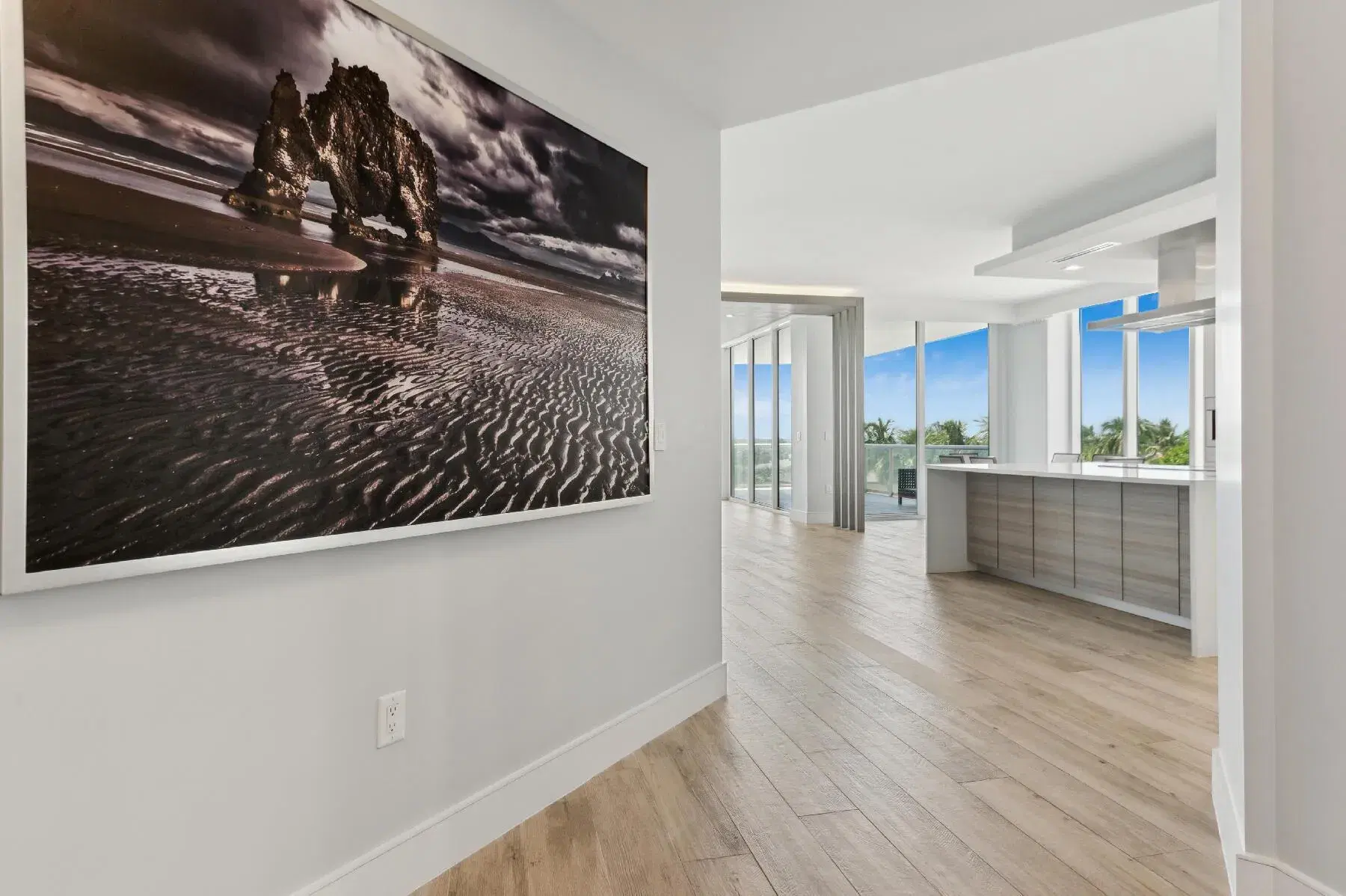 Picture of 3730 N Ocean Drive 5C, Singer Island, FL 33404