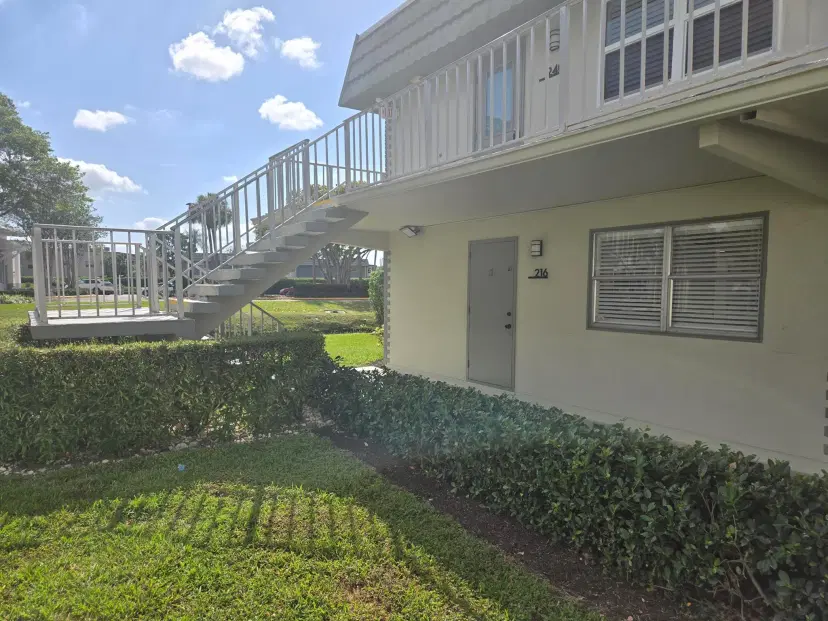 Picture of 216 Flanders E, Delray Beach FL 33484