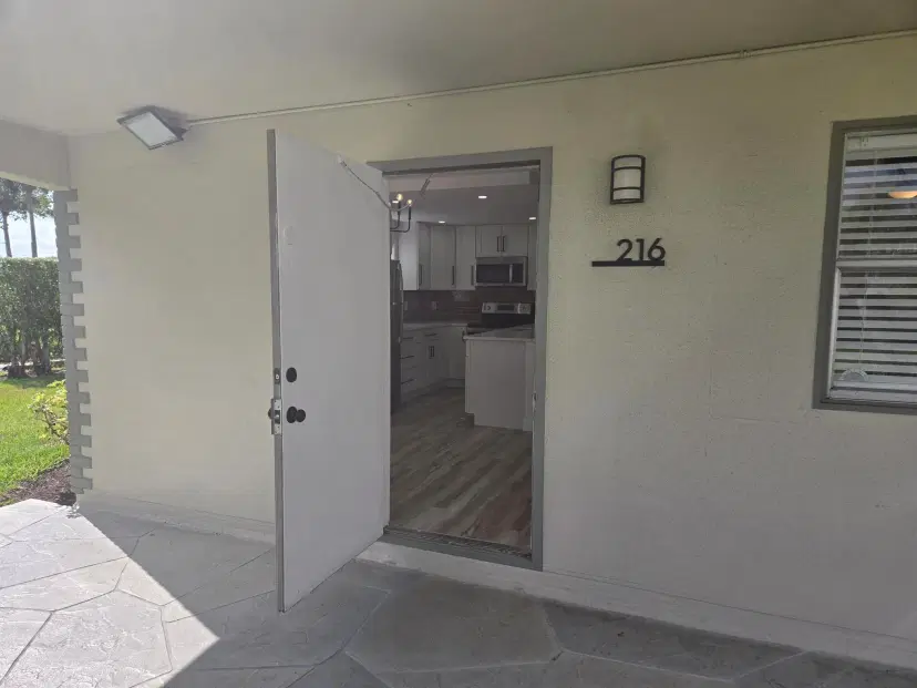 Picture of 216 Flanders E, Delray Beach FL 33484