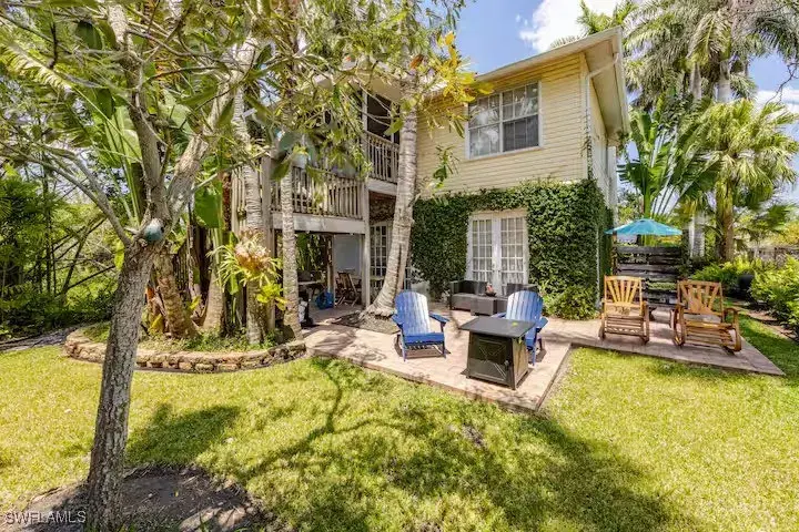 Picture of 2348 Lake Ave, Naples, FL 34112