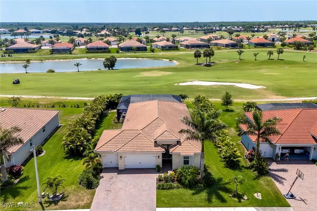 Picture of 18718 Lake Hammock Dr, Naples, FL 34112