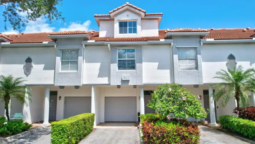 Picture of 2022 Alta Meadows Lane 605, Delray Beach FL 33444
