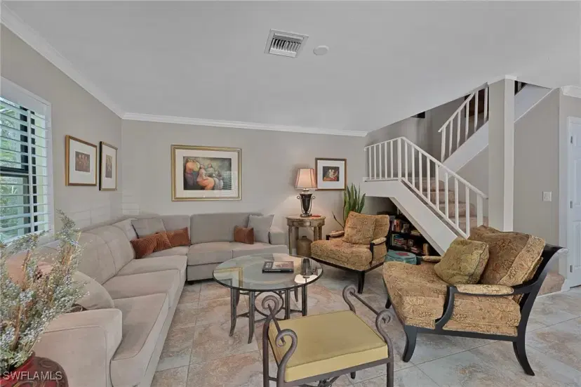 Picture of 465 Broad Ave S, Naples FL 34102