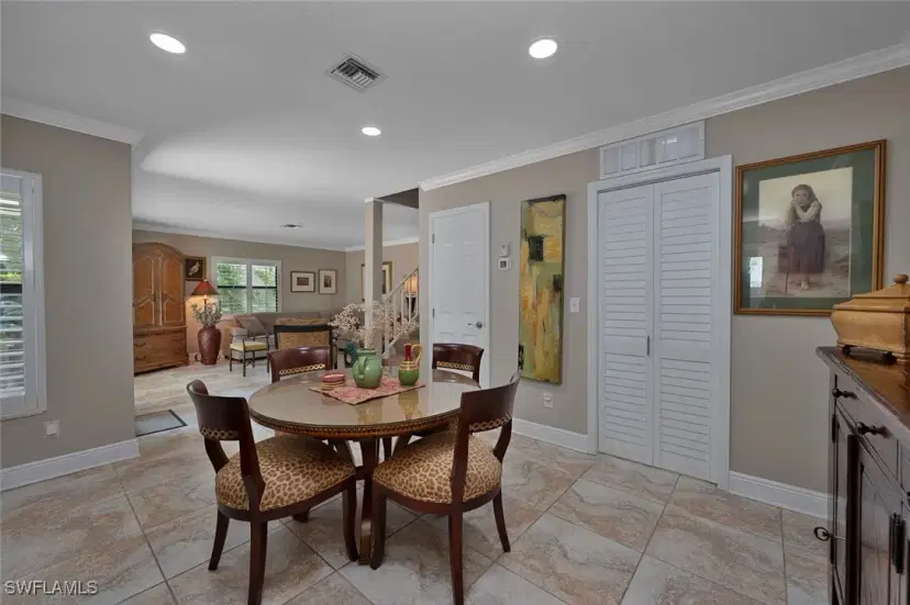 Picture of 465 Broad Ave S, Naples FL 34102