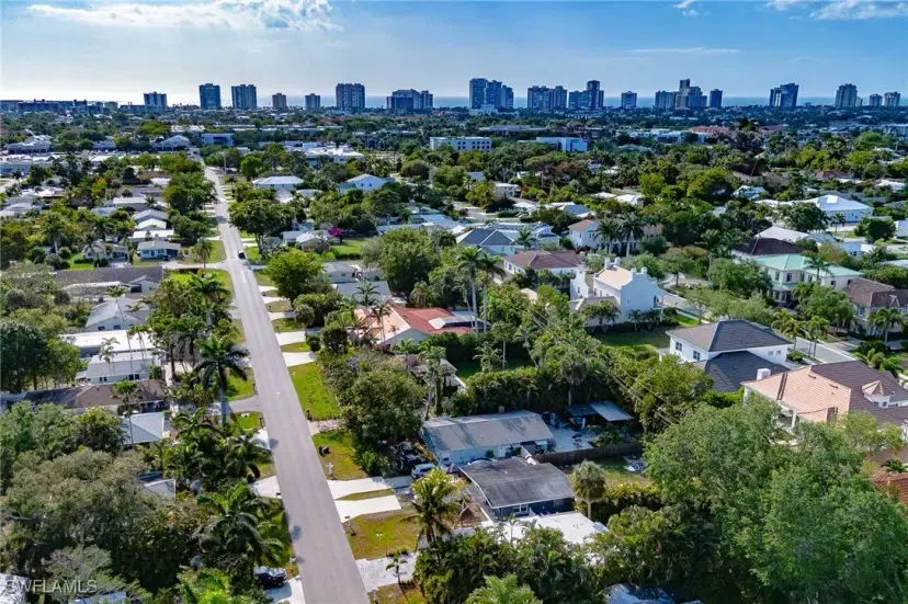 Picture of 1315 Frank Whiteman Blvd, Naples FL 34103