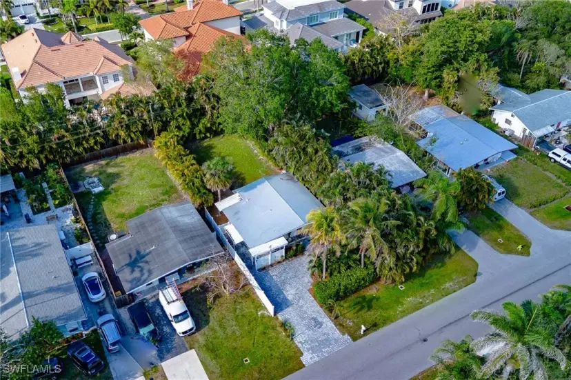 Picture of 1315 Frank Whiteman Blvd, Naples FL 34103