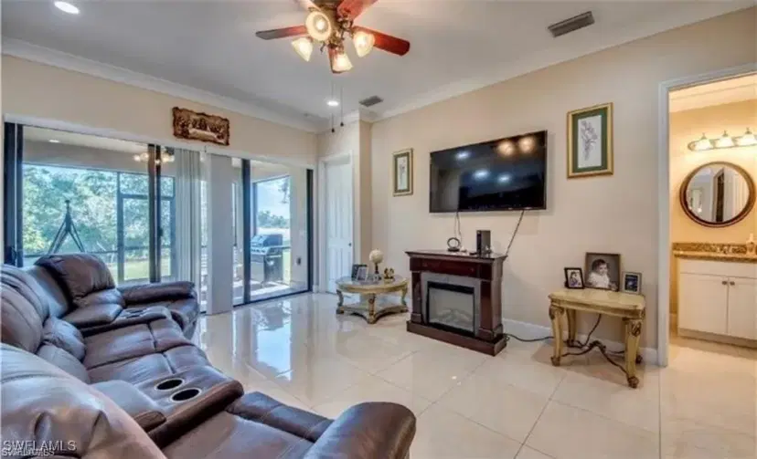 Picture of 906 Sunniland Blvd, Lehigh Acres FL 33971