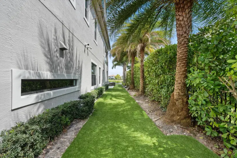 Picture of 10343 S Barnsley Drive, Parkland FL 33076