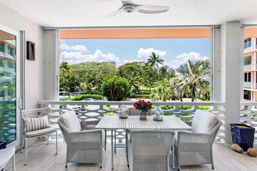 Picture of 315 S Lake Drive 3F, Palm Beach FL 33480