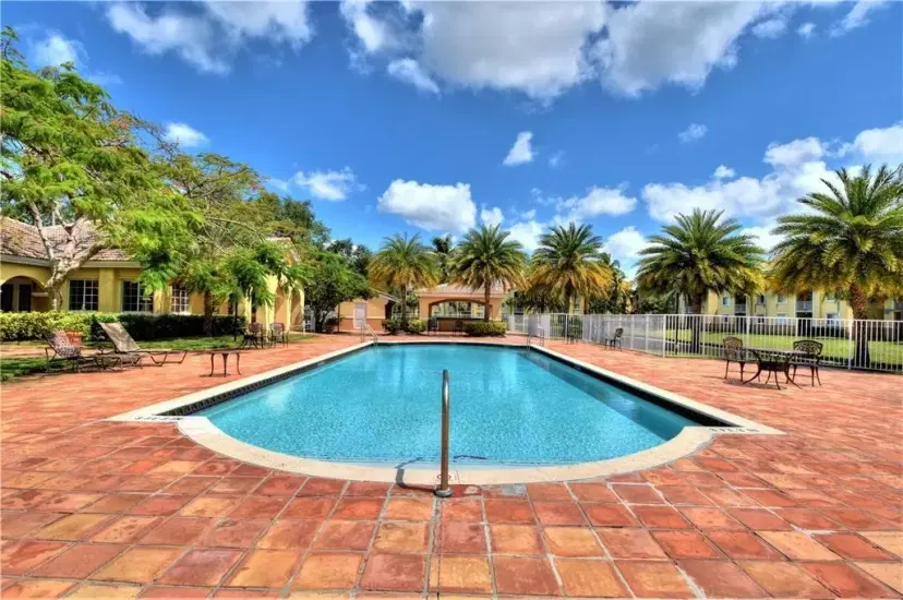 Picture of 2640 S University Dr 129, Davie FL 33328