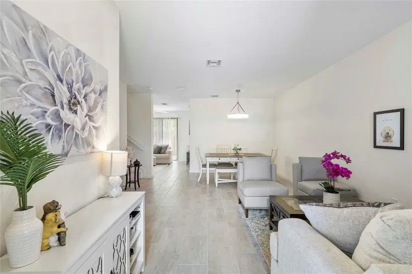 Picture of 4990 Loebner Ter, Davie FL 33314