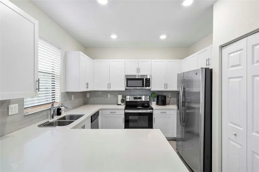 Picture of 4990 Loebner Ter, Davie FL 33314