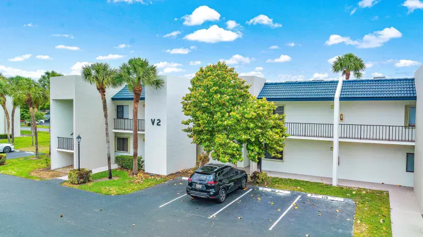 Picture of 1605 S Us Highway 1 V2-204, Jupiter FL 33477