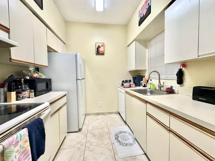 Picture of 880 Cypress Park Way E, Deerfield Beach FL 33064