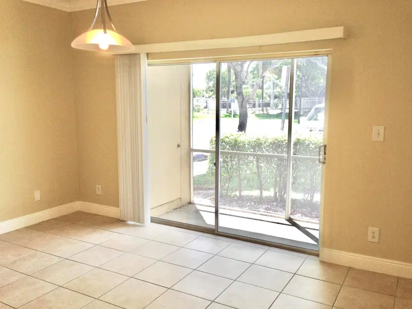 Picture of 880 Cypress Park Way E, Deerfield Beach FL 33064