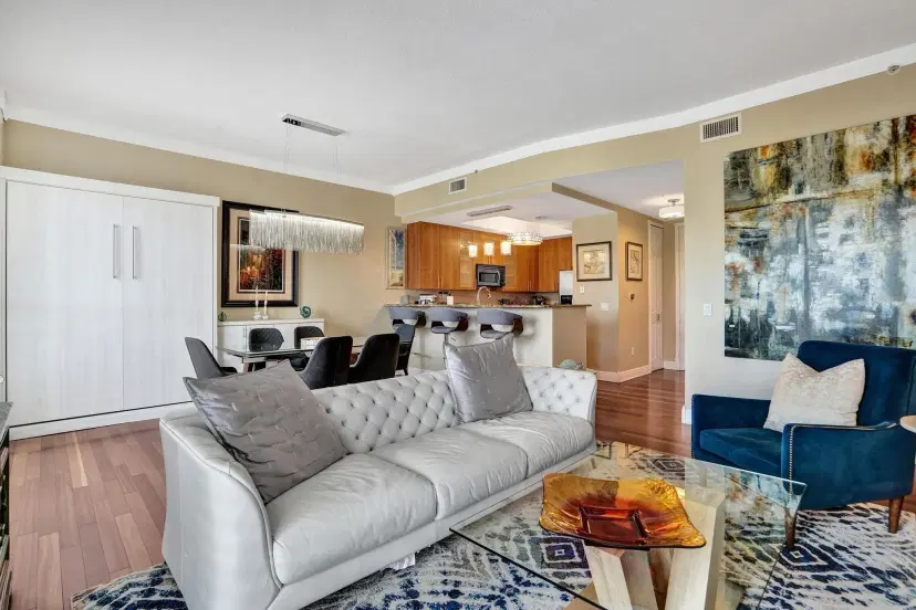 Picture of 2631 NE 14Th Ave 203, Wilton Manors FL 33334