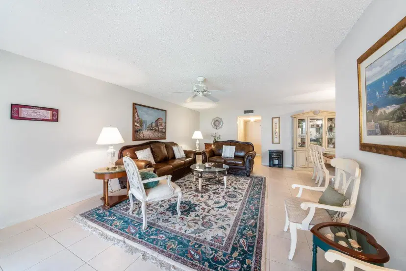 Picture of 1402 High Point Way Sw B, Delray Beach FL 33445