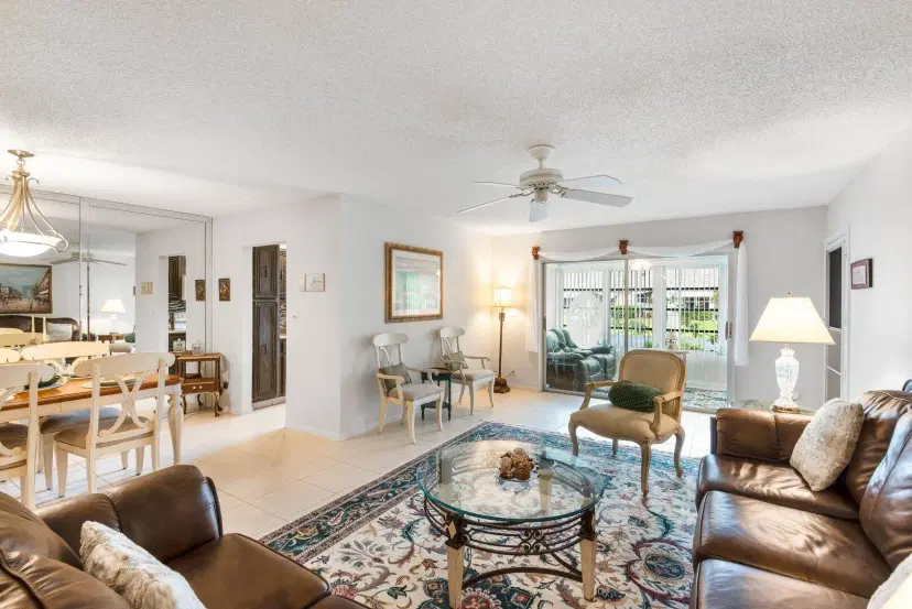 Picture of 1402 High Point Way Sw B, Delray Beach FL 33445