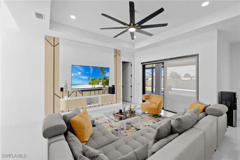 Picture of 1007 NW 19Th St, Cape Coral FL 33993