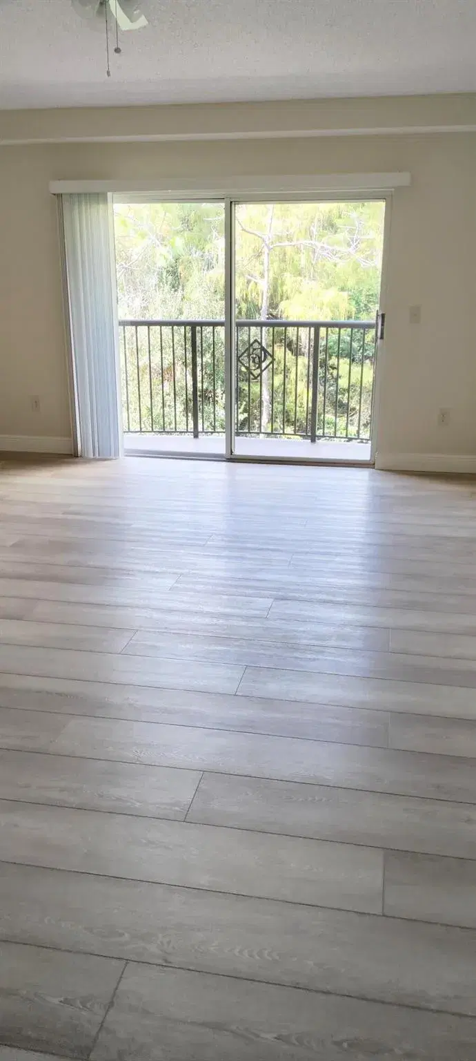 Picture of 1000 Crestwood Court S 1008, Royal Palm Beach, FL 33411