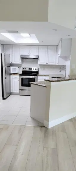 Picture of 1000 Crestwood Court S 1008, Royal Palm Beach, FL 33411
